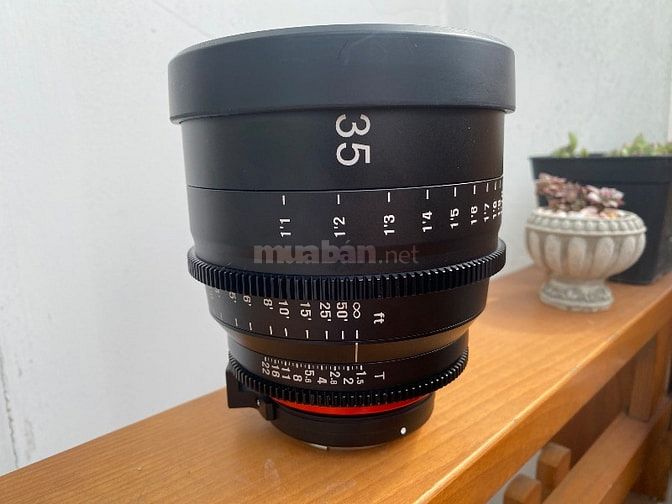 linh phụ kiện máy anh .2 lens,2 micro hiệu Rode,v..v..