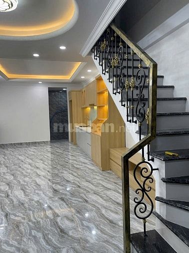 BÁN NHÀ LÔ NHÌ – ĐƯỜNG SỐ 37 – P. TÂN KIỂNG – QUẬN 7 + FULL NỘI THẤT –