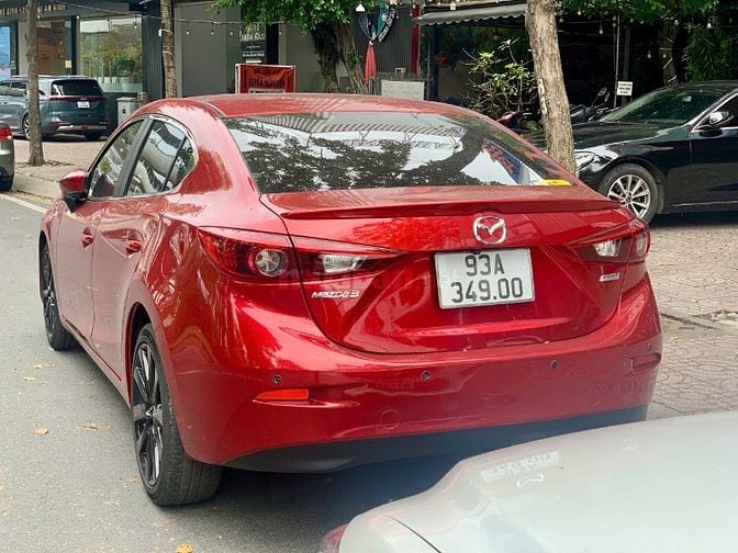 Mazda 3 chính chủ bản 2.0 cuối 2019 giá 435 triệu