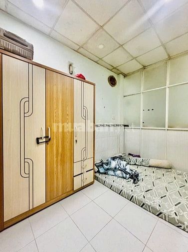 BÁN GẤP NHÀ CMT8, SÁT QUẬN 10, 40m2, HXH 4M, 4 TỶ HƠN 