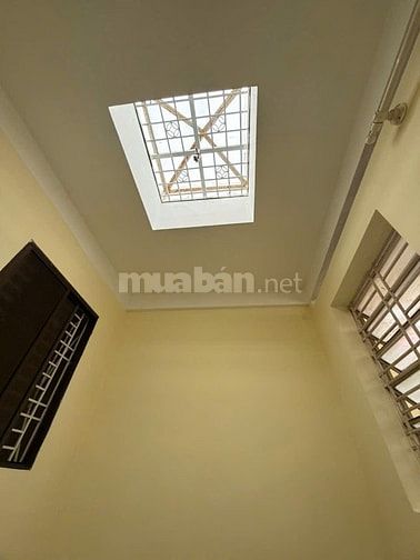 Bán nhà hẻm xe hơi Nguyễn Tri Phương, Quận 10,32m2,4 tầng.