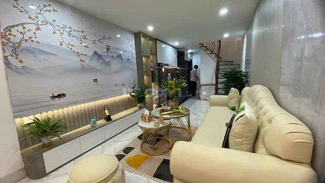 Bán nhà Q.Hoàn Kiếm ngõ nông đẹp, 31m2 x 5 Tầng !! 5,75 Tỷ