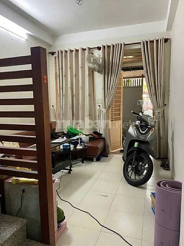 Bán lỗ nhà Lê Văn Sỹ, p.13, Quận 3. Giá 2,88 tỷ/48m2, hẻm 5m rộng rãi