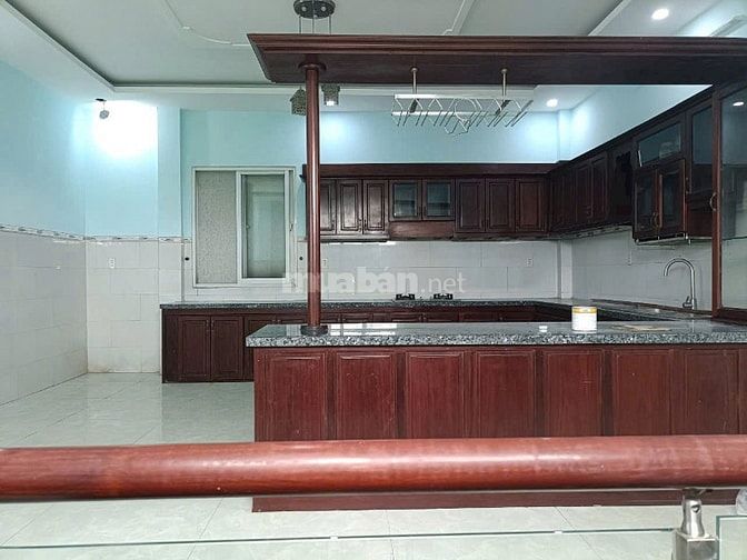 Nhà Hóc Môn 120m2 giá 1ty750 triệu 4phòng ngủ 6x20 sổ riêng có TL