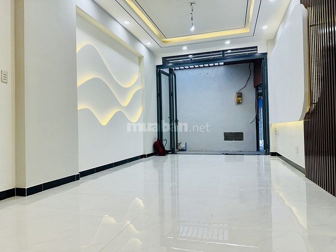 Bán nhà mặt tiền thụt, Dương Bá Trạc,Quận 8, 65m2, 3 tầng, 5PN.