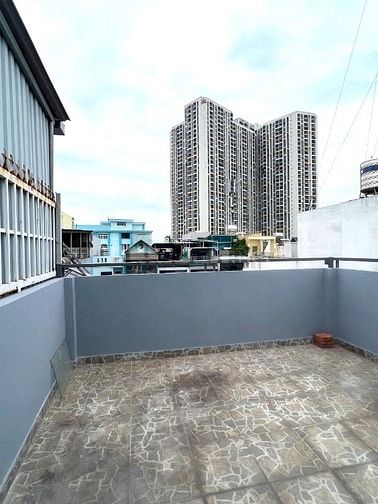 Nhà bán 4 tầng,  63m2 , nở hậu, cách chỗ đậu ô tô 1 căn, Bùi Minh Trực