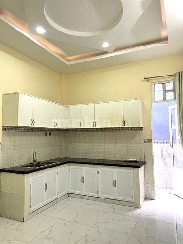 Nhà bán 4 tầng,  63m2 , nở hậu, cách chỗ đậu ô tô 1 căn, Bùi Minh Trực