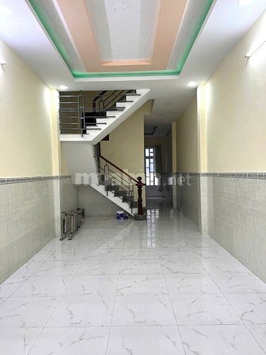 Nhà bán 4 tầng,  63m2 , nở hậu, cách chỗ đậu ô tô 1 căn, Bùi Minh Trực