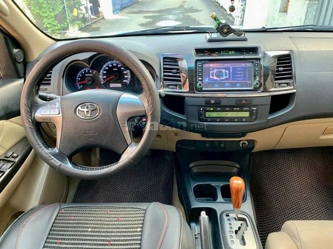 Bán xe Toyota Fortuner bản V full đời cuối 2014