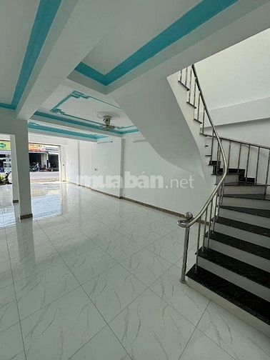 Bán Nhà Phú Hữu Cách Quận 2 10 Phút ,107,2m², MT Lý Thái Tổ – Giá 4tỷ6