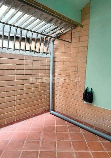 Cho thuê nhà 4 tầng (40m2)ngõ 136 Trung Kính