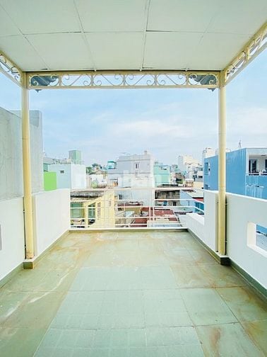 Hẻm 4m Ngay SƯ VẠN HẠNH- LÝ THÁI TỔ- Q.10- 30m2- 5Tầng- 3 Mặt Hẻm- 5PN