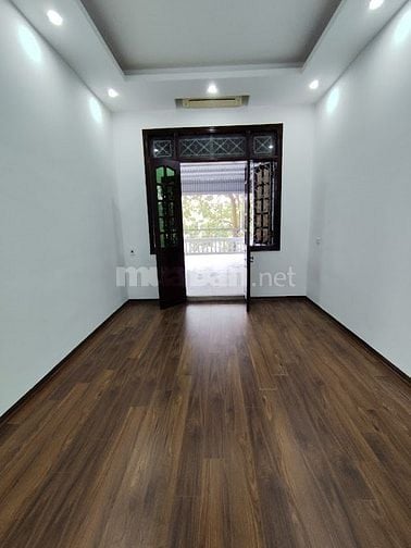 Bán nhà mặt phố Ngô Quyền, 18,7 tỷ, 70m2 view hồ cực đẹp Q.Hà Đông, H