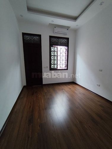 Bán nhà mặt phố Ngô Quyền, 18,7 tỷ, 70m2 view hồ cực đẹp Q.Hà Đông, H