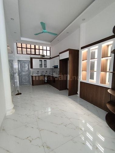 Bán nhà mặt phố Ngô Quyền, 18,7 tỷ, 70m2 view hồ cực đẹp Q.Hà Đông, H