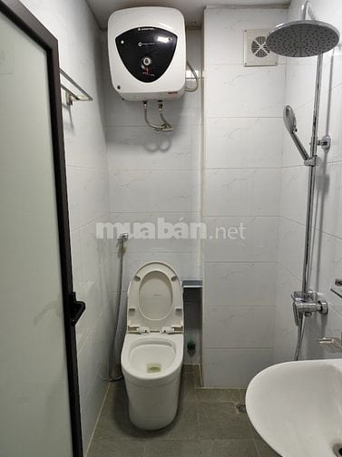 Bán nhà mặt phố Ngô Quyền, 18,7 tỷ, 70m2 view hồ cực đẹp Q.Hà Đông, H