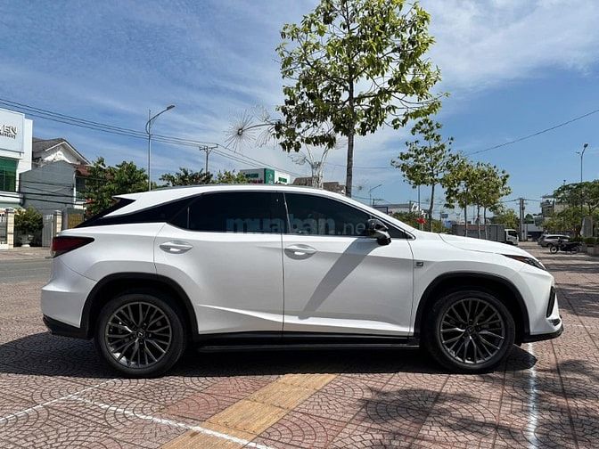 Lexus RX300 Fsport sản xuất 2021, lăn bánh hơn 2 vạn Km, tên công ty. 