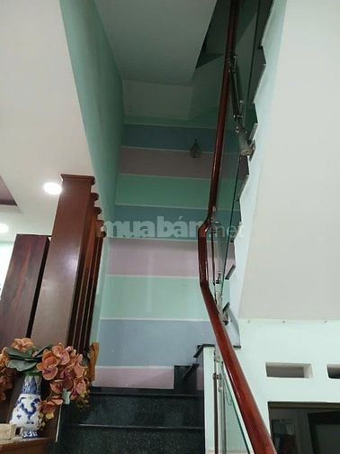 Nhà đúc 3 tấm 4m x 11m MT đường 24A - Lê Văn Quới (nhựa 6m)