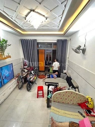 Cần vốn bán nhà Lý Chính Thắng, Phường 8, Quận 3, Giá 3 tỷ 340, SHR
