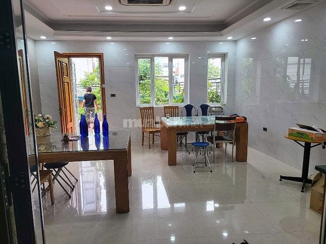 Tôi Chính Chủ Cần Bán Nhà Khu Phố Trung Kính Đường Đôi . 66,5m2 Xây 7T