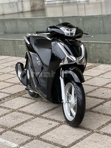 Bán xe SH150cc model 2018, xe còn mới nguyên zin