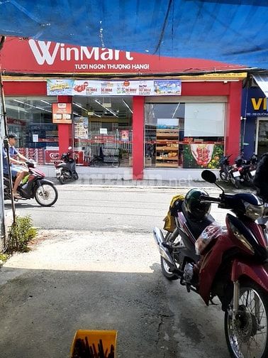 cho thuê mặt bằng kinh doanh 180m2, đối diện với siêu thị Winmart