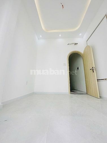 Nhà mới xây cách Mặt tiền 1 căn nhà, k lộ giới P5 Q8