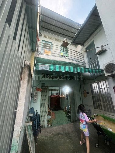 Bán nhà MT Xóm Giữa X.Tân Nhựt H.Bình Chánh giá 10 tỷ - 448m2.