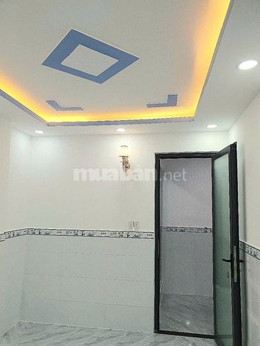 Nhà đẹp, sát MT, Hẻm 690 Nguyễn Duy, P12,Q8. 5,7m/NHx5,8m,1trệt, 1lầu.