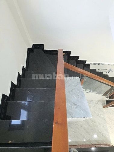 Nhà đẹp, sát MT, Hẻm 690 Nguyễn Duy, P12,Q8. 5,7m/NHx5,8m,1trệt, 1lầu.