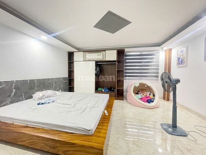 Bán nhà 1 trệt 3 lầu 4PN 5Tolet ngay Lê Văn Lương ngay chợ Phước Kiển 