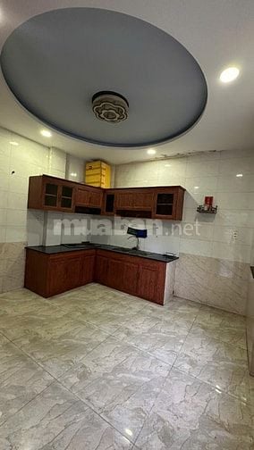 Cho thuê nhà MT 188 Nguyễn Thái Sơn DT 182m2 1 trệt 3 lầu. Giá: 28 tr