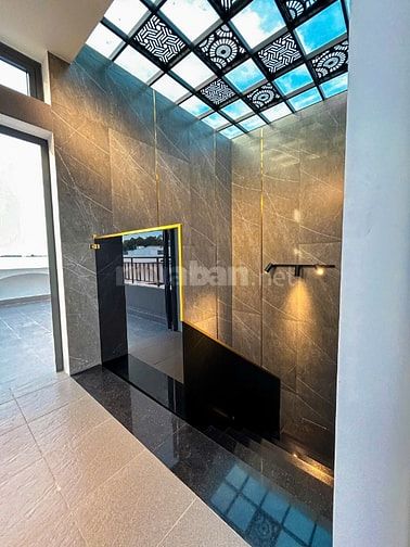 Cho thuê nhà  mới hoàn thiện 4PN 4WC, 234m2, tại VietSing - phú chánh 