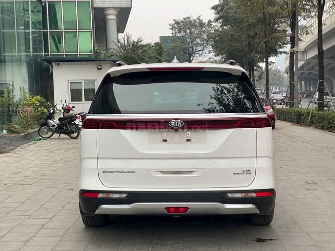 E bán chiếc xe siêu đẹp KIA CARNIVAL Signature 3.5 máy xăng năm 2021