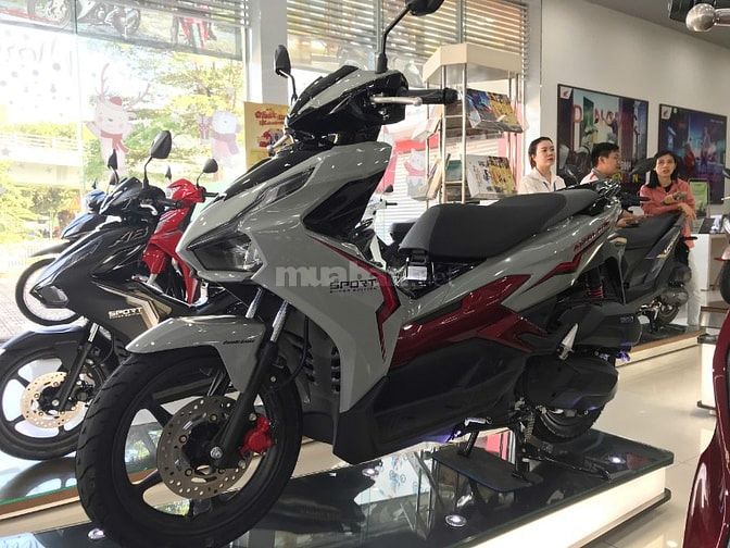 VIỆT THÁI QUÂN 3, MUA XE HONDA QUÀ TẶNG HẤP DẪN