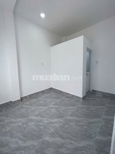 Nhà Q12 dt 30m2 2pn gần Hiệp Thành City