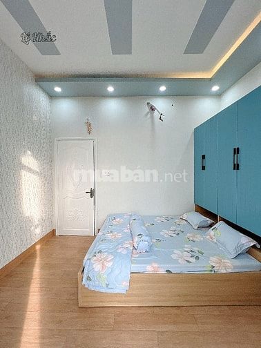 Nhà lầu xây mới Full nội thất, 3 phòng ngủ, gần Đại Học Y Dược 