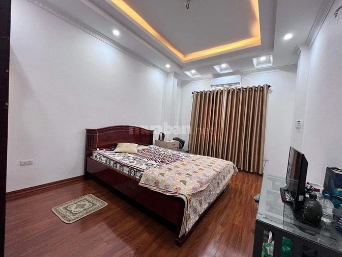 Bán NHANH nhà Kim Ngưu , 40m2 , 6,6 tỷ, gần đường lớn , ngõ thông