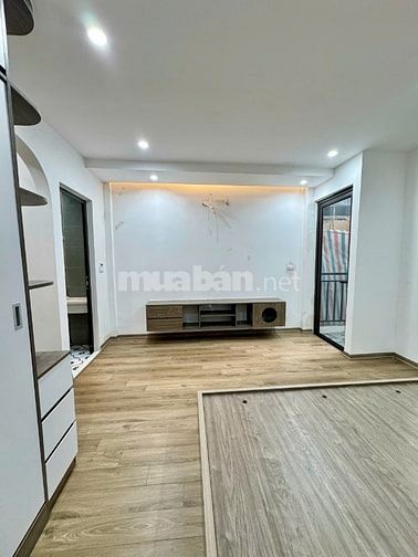 Nhà Ngã Tư Sở- thang máy 8.19 tỷ 31m2*7 tầng-15m ra đường Trường Chinh