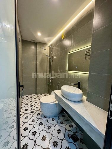 Nhà Ngã Tư Sở- thang máy 8.19 tỷ 31m2*7 tầng-15m ra đường Trường Chinh