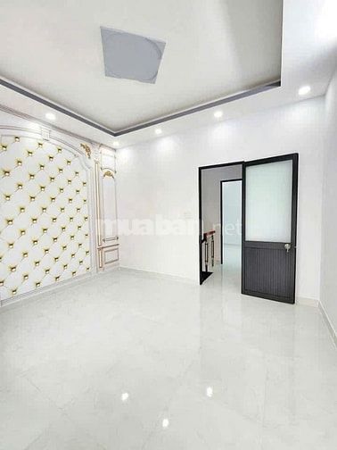 Bán nhà 3.47 tỷ, 4x8m, 1 tấm mặt hẻm 8m Liên Khu 10-11,P.Bình Trị đông