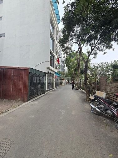 Bán nhà Hoàng Liệt mới tinh 45m². 5 tầng. Thang máy. Ô tô đỗ cửa. Ngõ 