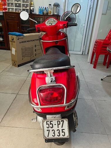 Xe tay ga Vespa LX125 2010 đỏ mới 70%