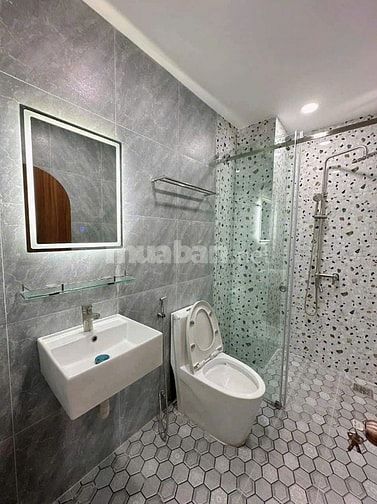 Bán nhà hẻm 6m thạch lam 4m x14. đúc 3 tầng lầu