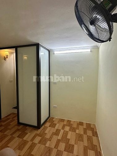 Cần bán nhà ngõ 99/16B Định Công Hạ, diện tích 25 m2, 3 tầng, nhà mới