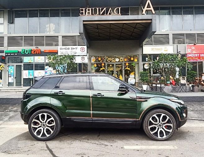 Nghệ sĩ bán rẻ LAND ROVER RANGER ROVER EVOQUE 2013 màu độc tuyệt đẹp!