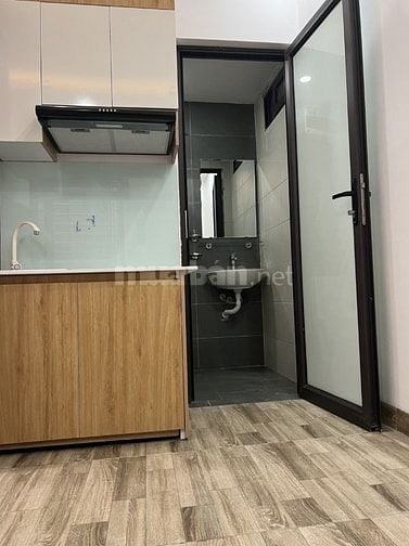 CC cần bán nhà 30 m2 5 tầng, nhà đẹp ngõ thông cách ô tô tránh 20 m