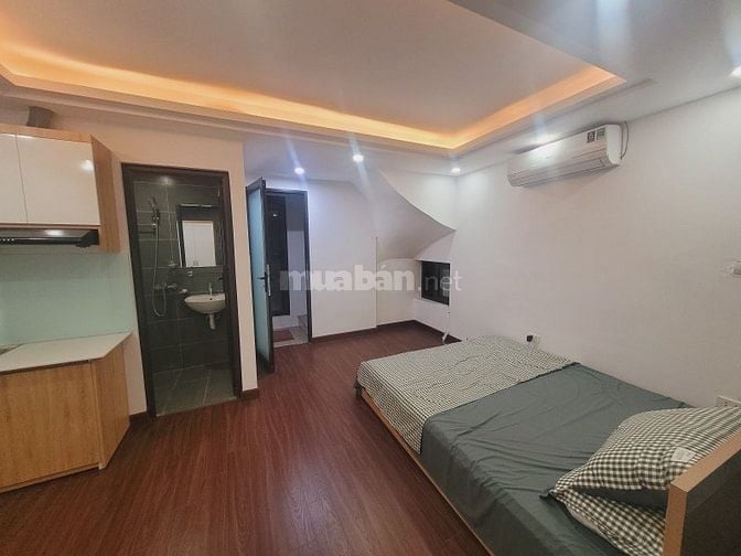 CC cần bán nhà 30 m2 5 tầng, nhà đẹp ngõ thông cách ô tô tránh 20 m