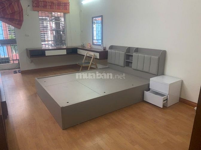 Bán nhà phố Trung Kính quận Cầu Giấy, 120m2, 3 ngủ 