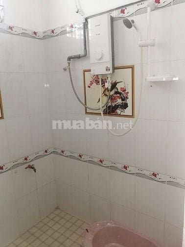 Cho thuê nhà đủ nội thất hẻm 8m Kinh Dương Vương, Bình Tân, 10 triệu 